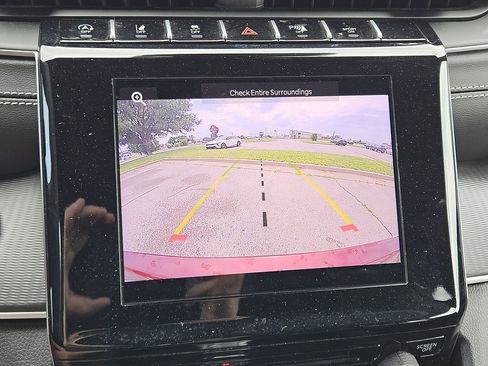 Used 2025 Jeep Grand Cherokee L Laredo AWD/4WD image 13