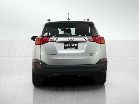 Used 2015 Toyota RAV4 XLE AWD/4WD image 4