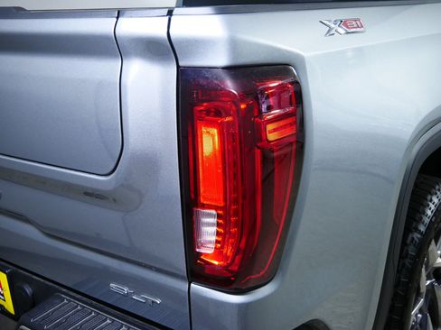 Used 2026 GMC Sierra 1500 SLT w/ SLT Premium Plus Package AWD/4WD image 17