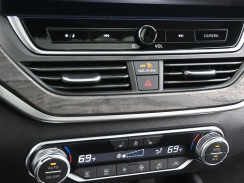 New 2025 Nissan Altima 2.5 SL image 12