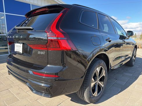 New 2026 Volvo XC60 B5 Core image 2