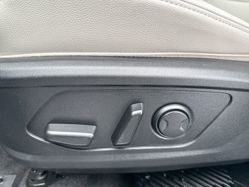 Used 2025 Hyundai Tucson Limited image 15