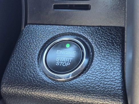 Used 2021 Ford Expedition XLT AWD/4WD image 30