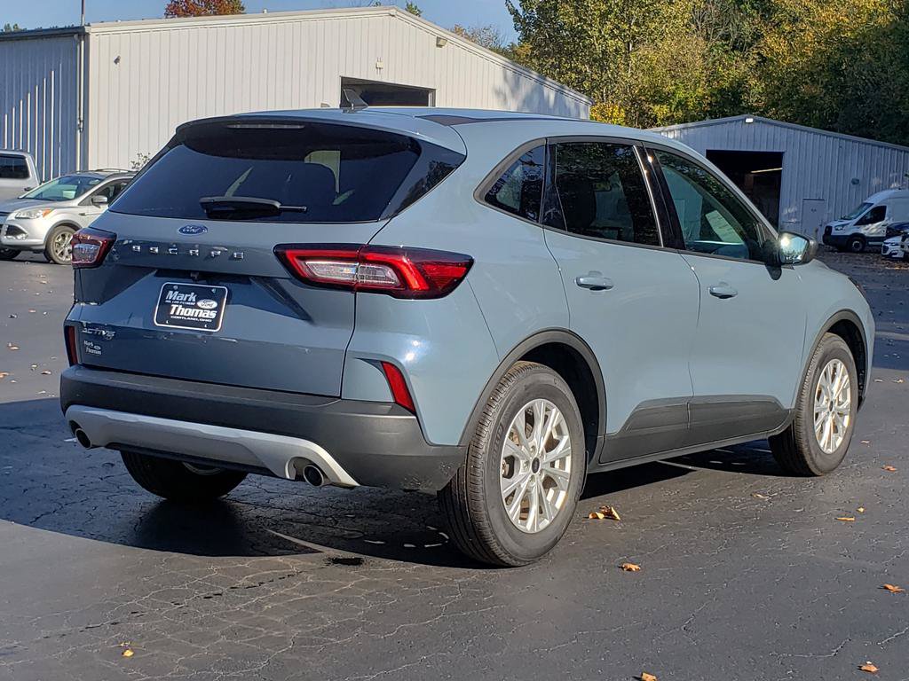 Used 2025 Ford Escape Active w/ Cold Weather Package FWD image 5