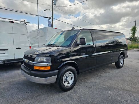 Used 2016 Chevrolet Express 3500 Extended image 27