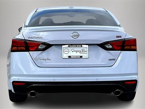 Certified 2024 Nissan Altima 2.5 SR image 6