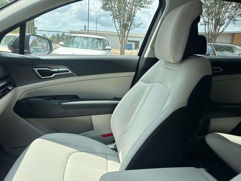 New 2026 Kia Sportage EX AWD/4WD image 17