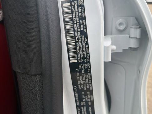 Used 2022 Alfa Romeo Stelvio Veloce image 16