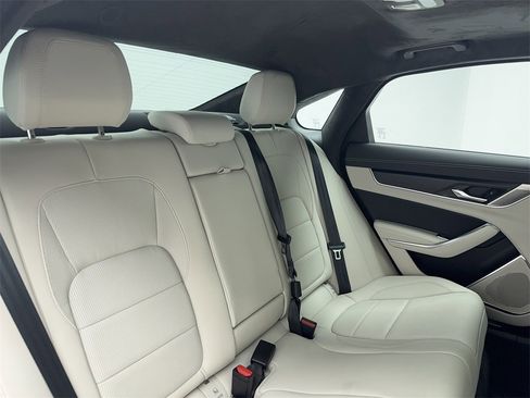 Used 2024 Jaguar XF R-Dynamic SE image 49