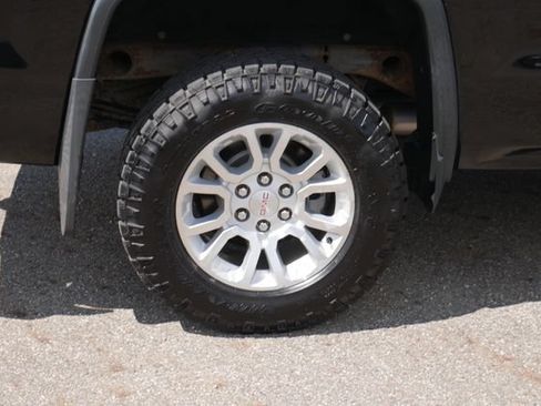 Used 2018 GMC Sierra 1500 SLE w/ SLE Value Package AWD/4WD image 12