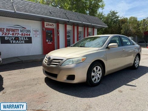 Used 2010 Toyota Camry LE FWD image 1
