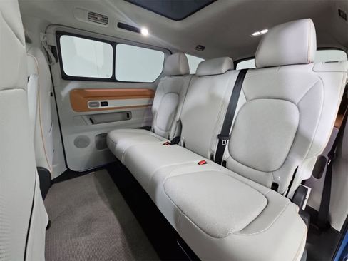 Certified 2025 Volkswagen ID. Buzz 1st Edition image 20