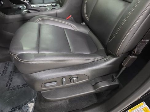 Used 2023 Chevrolet Traverse LT w/ LPO, Floor Liner Package image 29
