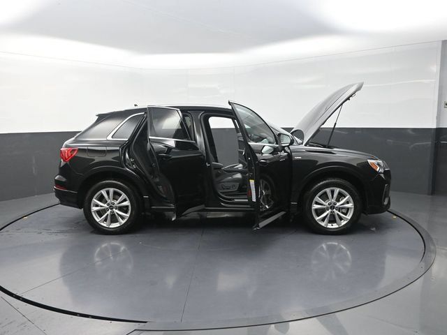Used 2025 Audi Q3 2.0T Premium AWD/4WD image 46