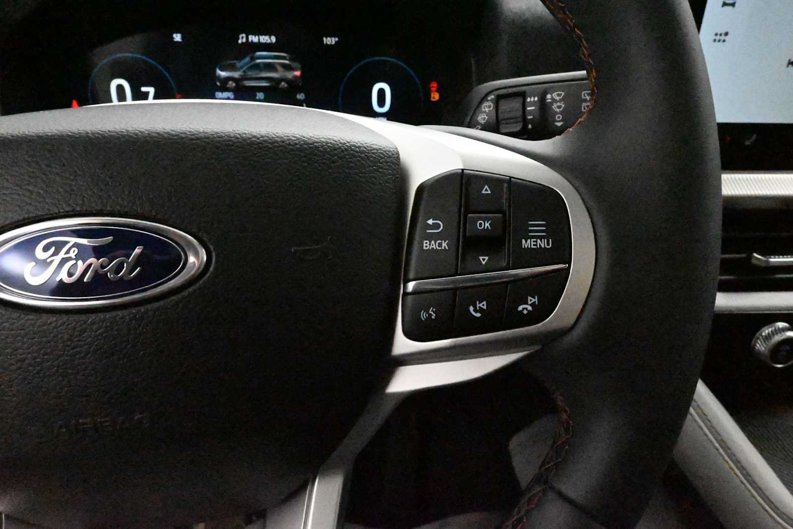 Used 2026 Ford Explorer Active w/ Active Comfort Package AWD/4WD image 30
