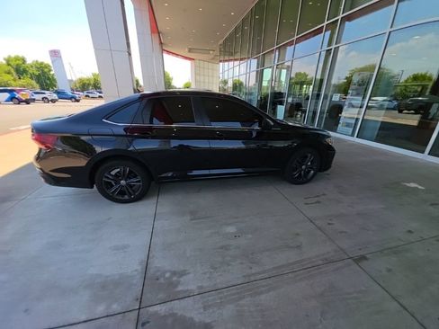 Used 2022 Volkswagen Jetta SE w/ Panoramic Sunroof Package FWD image 5