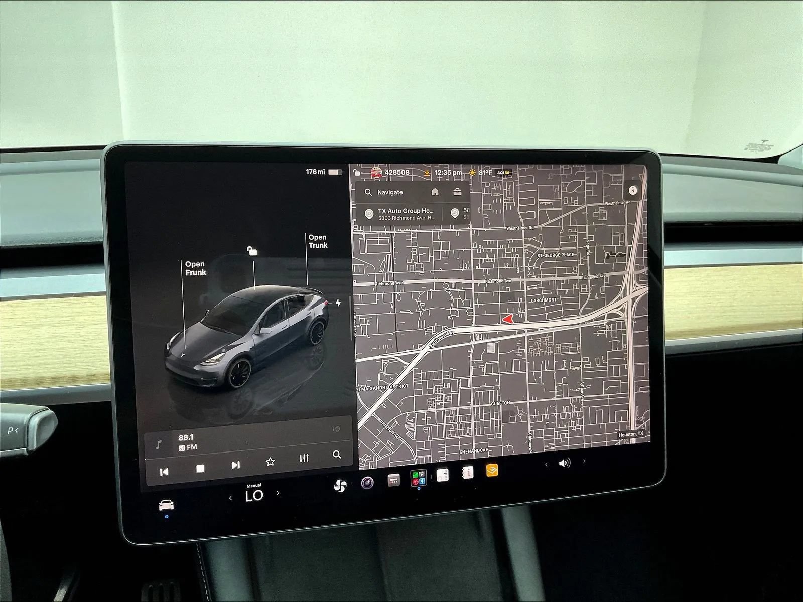 Used 2023 Tesla Model Y Long Range AWD/4WD image 38
