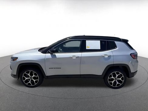 Used 2025 Jeep Compass Limited AWD/4WD image 7