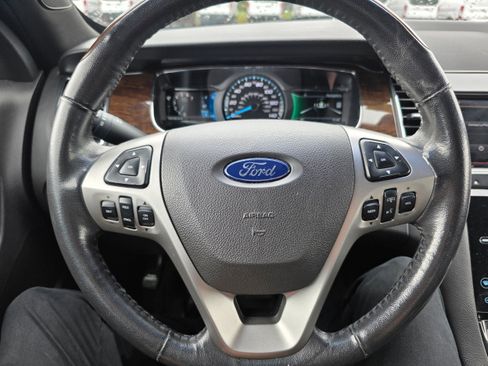 Used 2013 Ford Taurus Limited image 12