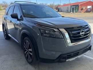 Used 2025 Nissan Pathfinder Platinum w/ Cargo Package video 1