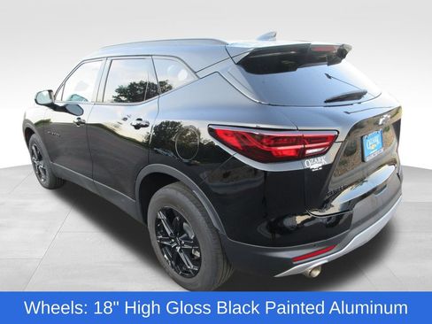 Used 2024 Chevrolet Blazer LT w/ Convenience Package FWD image 3