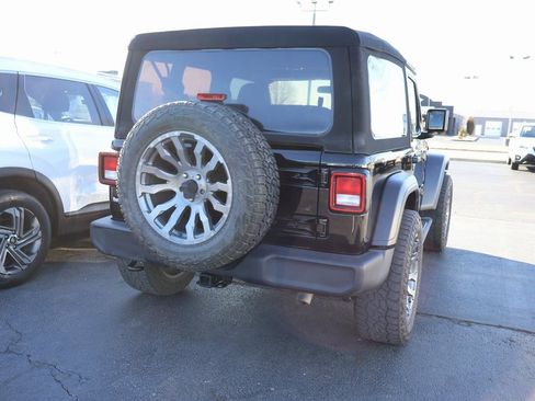Used 2020 Jeep Wrangler Sport image 15