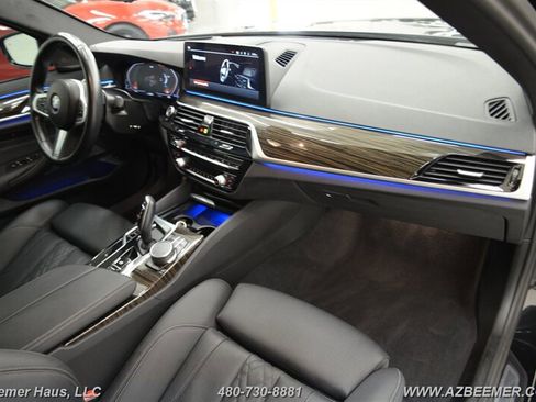 Used 2023 BMW 530i w/ M Sport Package image 18