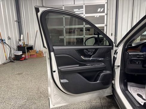 Used 2022 Lincoln Corsair Reserve w/ Equipment Group 201A image 7