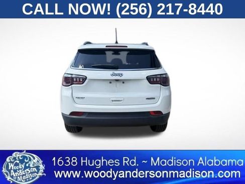 Used 2019 Jeep Compass Latitude w/ Popular Equipment Group FWD image 5