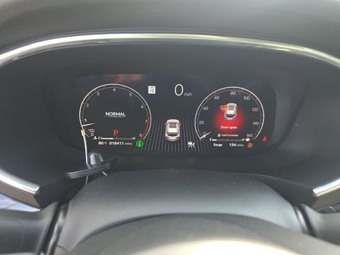 Used 2024 Acura MDX FWD w/ Technology Package image 11