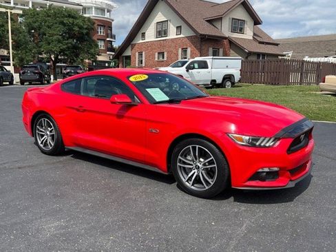 Used 2015 Ford Mustang GT RWD image 25
