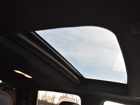 Used 2023 GMC Canyon AT4 w/ LPO, Sports Bar Package image 17