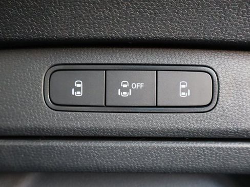 Used 2025 Volkswagen ID. Buzz Pro S Plus image 27