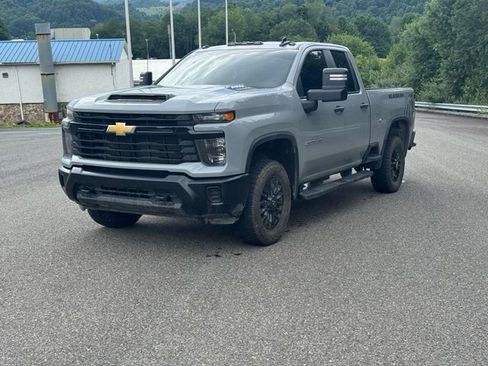 Used 2024 Chevrolet Silverado 2500 W/T AWD/4WD image 14