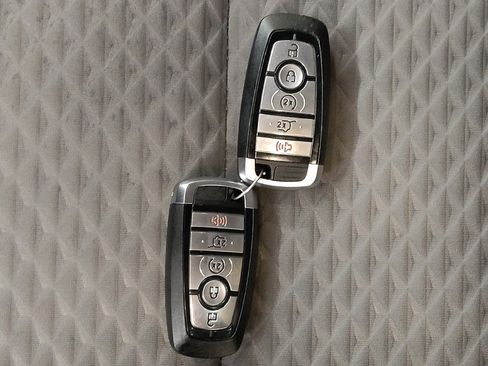 Used 2021 Ford Escape SE w/ Convenience Package AWD/4WD image 32