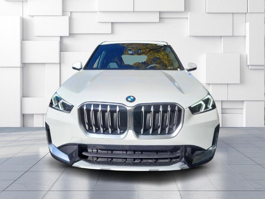Used 2026 BMW X1 xDrive28i w/ Convenience Package AWD/4WD image 2