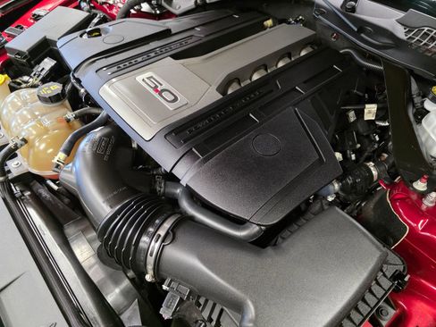 Used 2019 Ford Mustang GT Premium w/ Equipment Group 401A RWD image 36