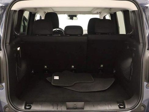 Used 2020 Jeep Renegade Altitude w/ UConnect 8.4 Nav Group image 27