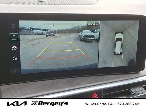 Certified 2025 Kia Sorento SX image 16