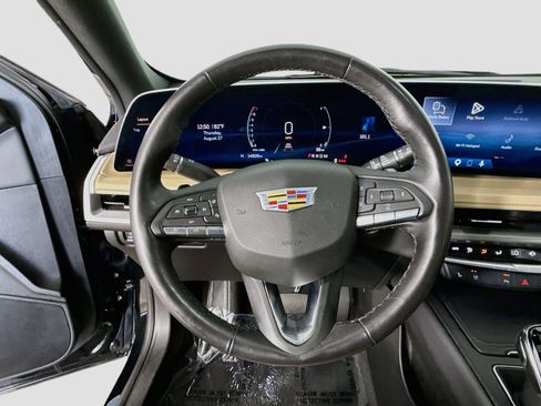 Used 2024 Cadillac XT4 Premium Luxury FWD image 13