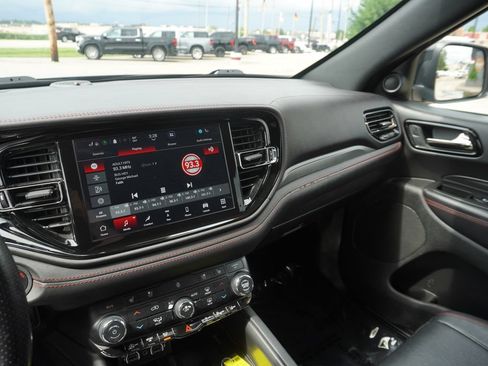 Used 2023 Dodge Durango GT AWD/4WD image 18