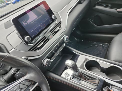 Used 2024 Nissan Altima 2.5 SR FWD image 29