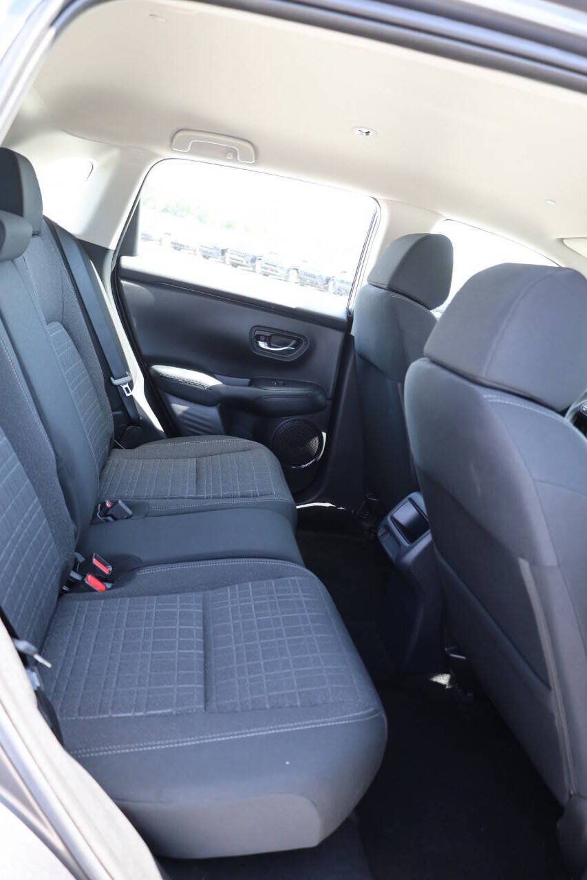 Used 2023 Honda HR-V LX image 16
