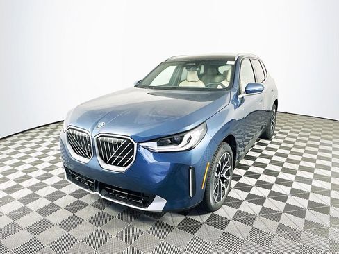 Used 2026 BMW X3 xDrive30 w/ Premium Package image 4