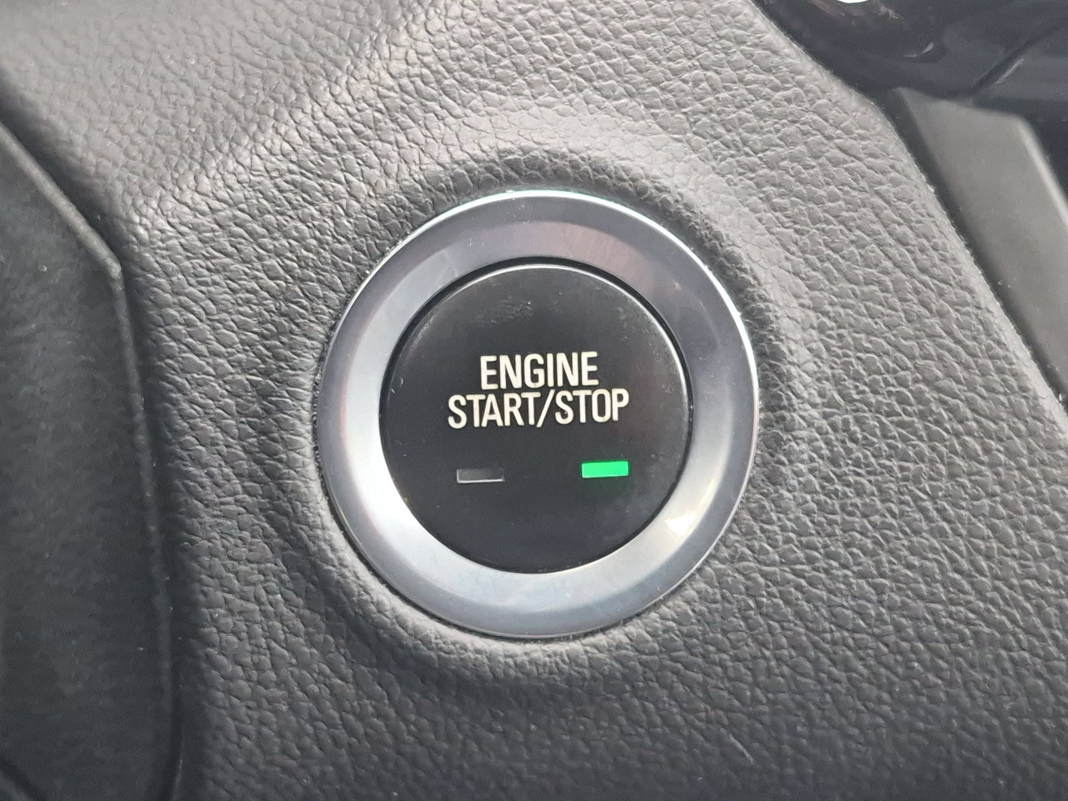 Used 2020 Buick Envision Essence FWD image 16