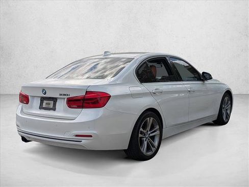 Used 2017 BMW 330i Sedan image 5