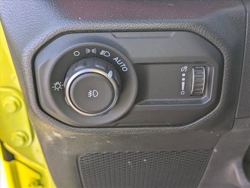 Used 2023 Jeep Wrangler Rubicon image 15