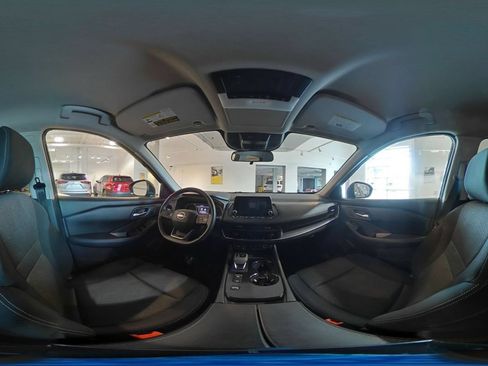 Used 2025 Nissan Rogue SV FWD image 43