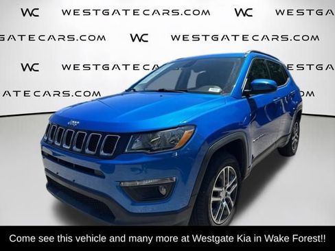 Used 2018 Jeep Compass Latitude w/ Popular Equipment Group AWD/4WD image 2