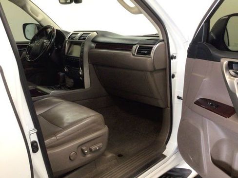 Used 2015 Lexus GX 460 Luxury AWD/4WD image 8